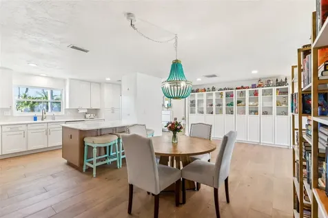 6950 Grande Vista Way S St Petersburg FL 33707