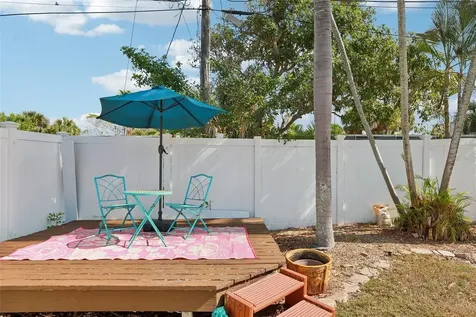 6950 Grande Vista Way S St Petersburg FL 33707