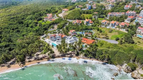 32 Shell Castle Humacao PR 00791