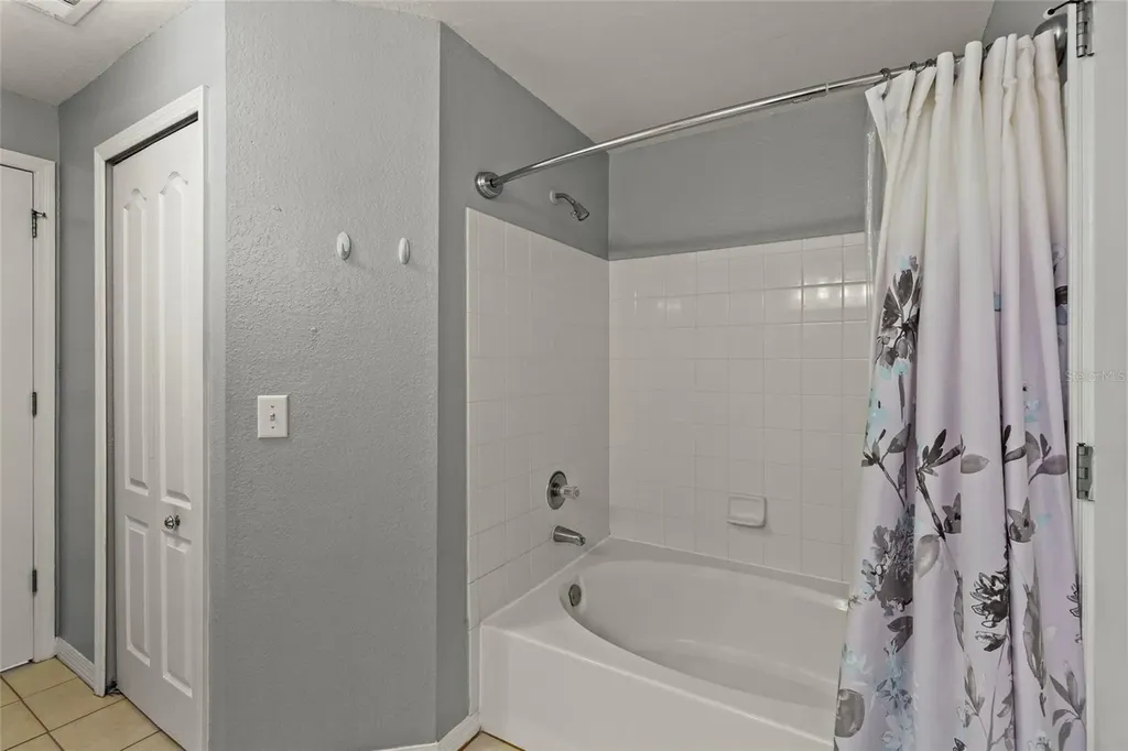 4166 Central Sarasota Parkway Sarasota FL 34238