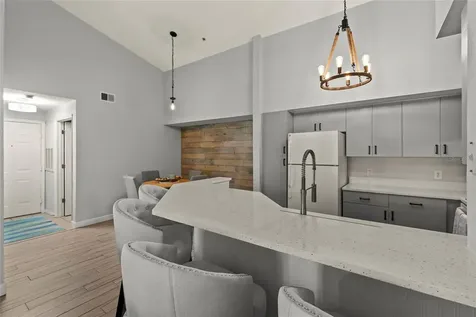 4166 Central Sarasota Parkway Sarasota FL 34238