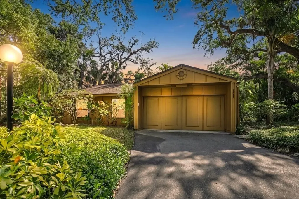 2411 Pheasant Lane Bradenton FL 34209
