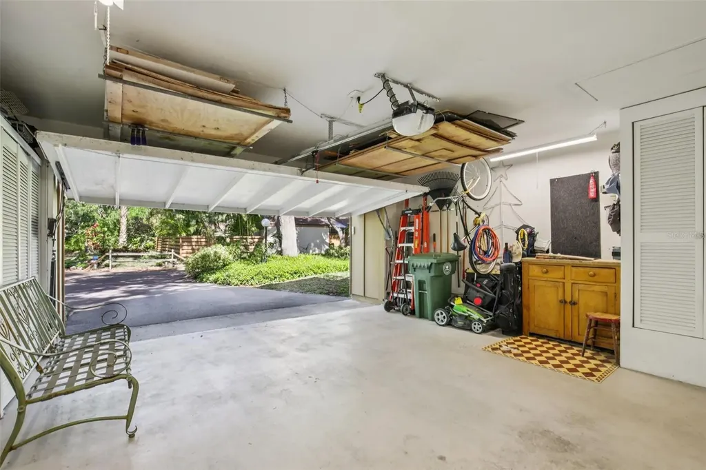 2411 Pheasant Lane Bradenton FL 34209