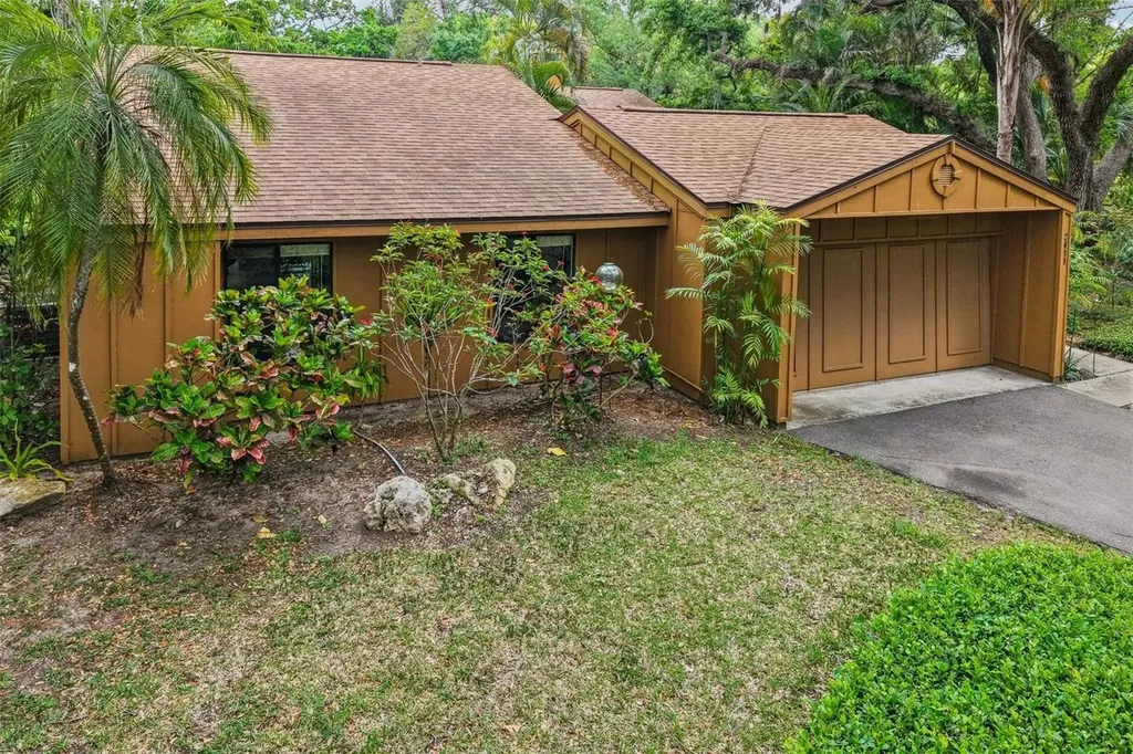 2411 Pheasant Lane Bradenton FL 34209