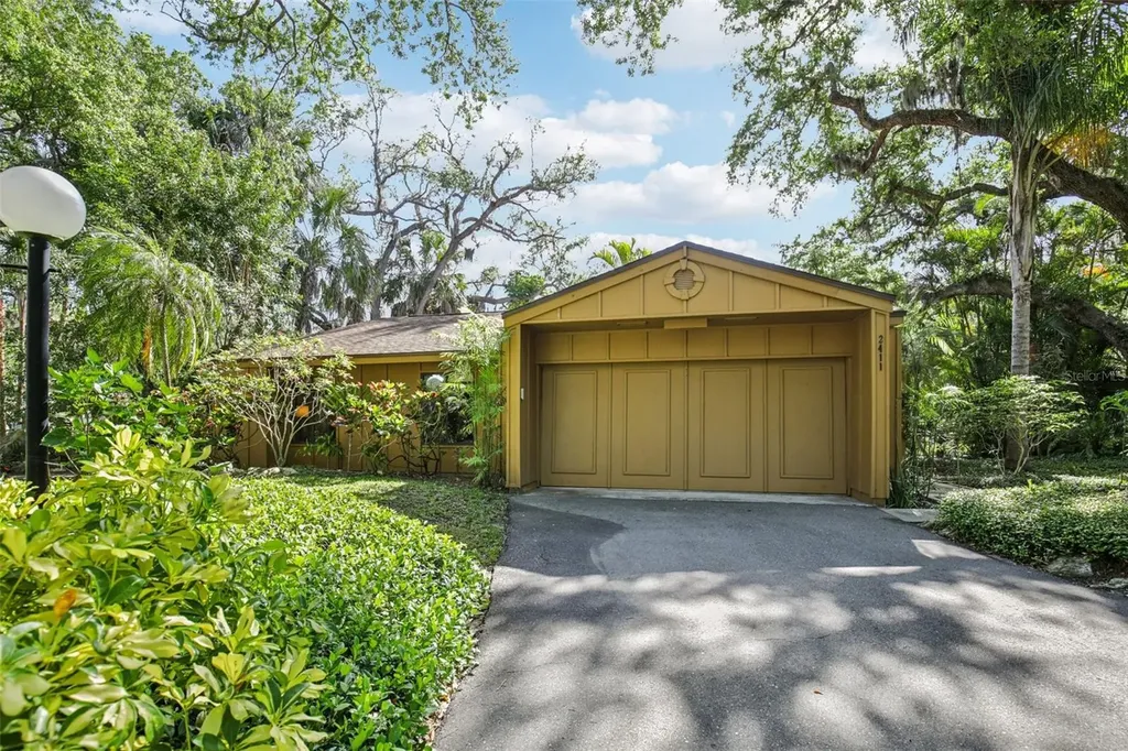 2411 Pheasant Lane Bradenton FL 34209