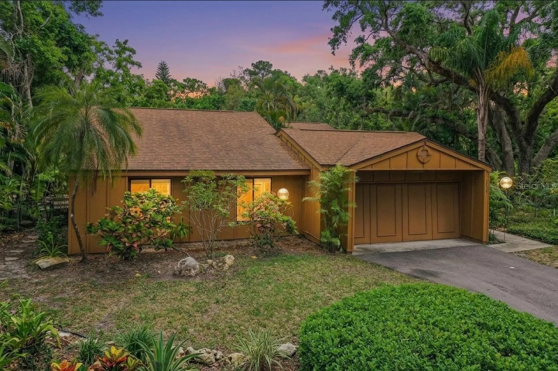 2411 Pheasant Lane Bradenton FL 34209