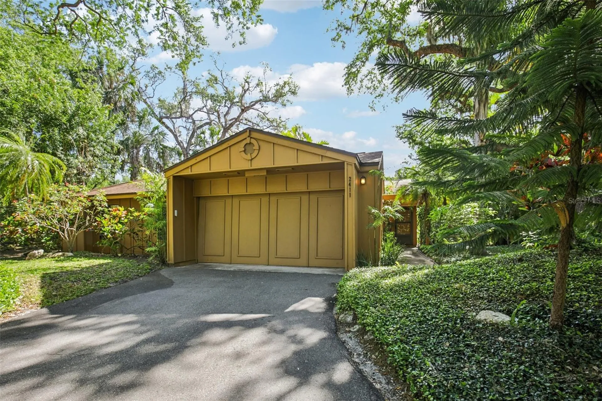 2411 Pheasant Lane Bradenton FL 34209
