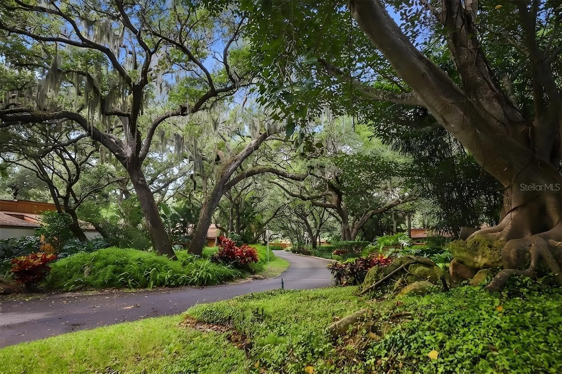 2411 Pheasant Lane Bradenton FL 34209