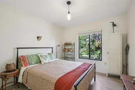 2411 Pheasant Lane Bradenton FL 34209