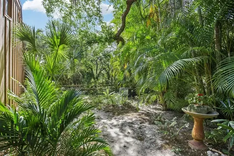 2411 Pheasant Lane Bradenton FL 34209