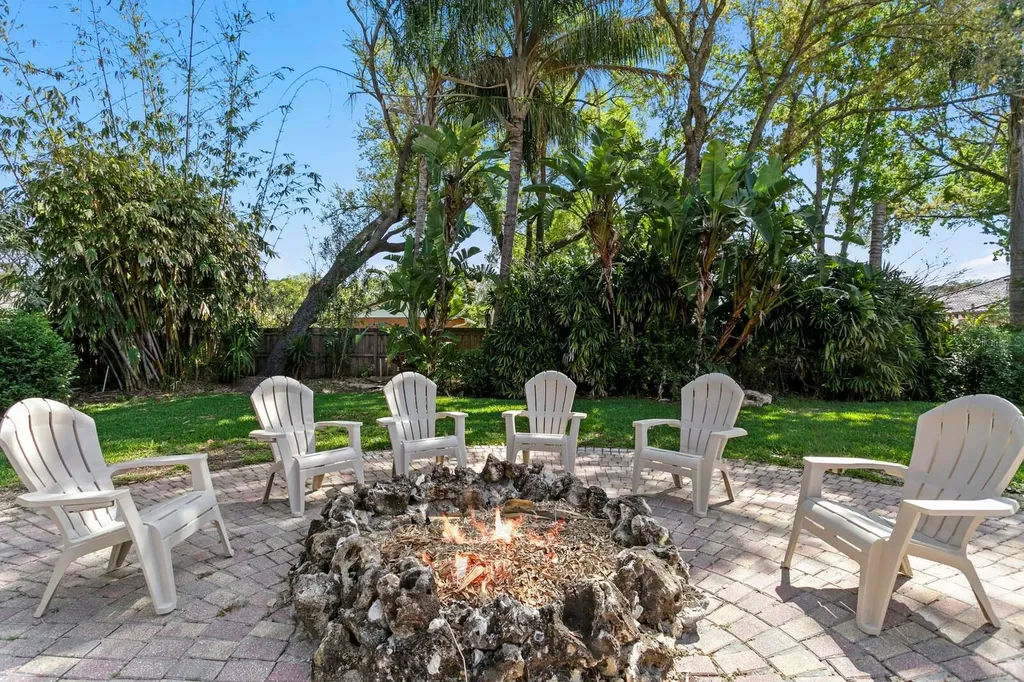 7915 Flowerfield Drive Tampa FL 33615