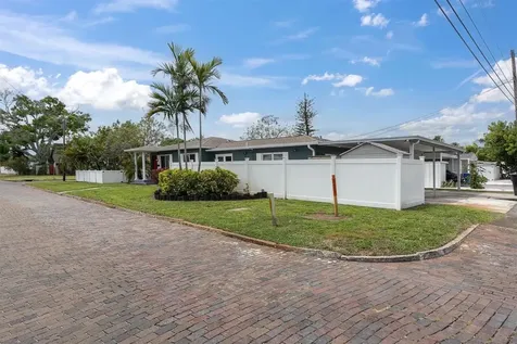 200 62nd Street N St Petersburg FL 33710