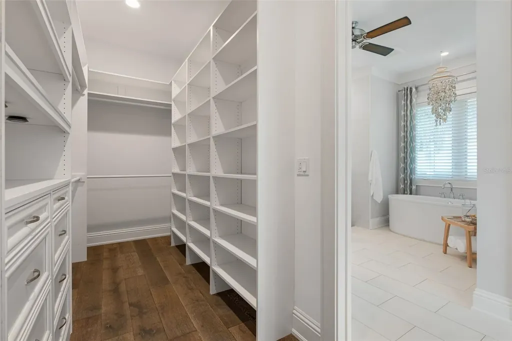 5569 Cape Leyte Drive Sarasota FL 34242