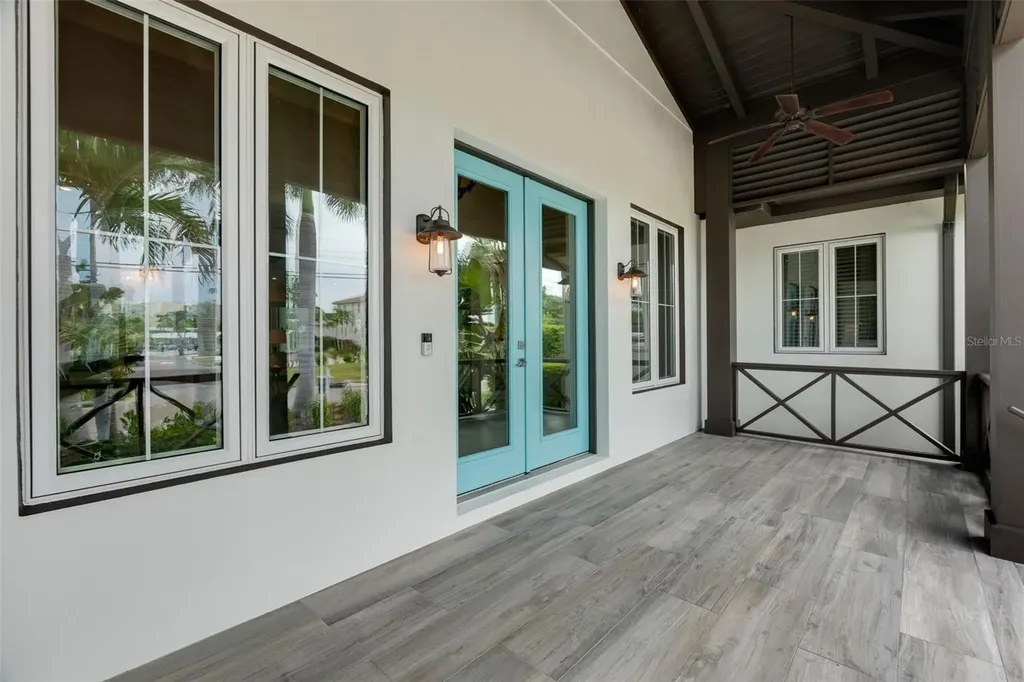 5569 Cape Leyte Drive Sarasota FL 34242