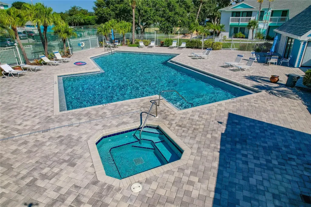 455 Alt 19 S Palm Harbor FL 34683