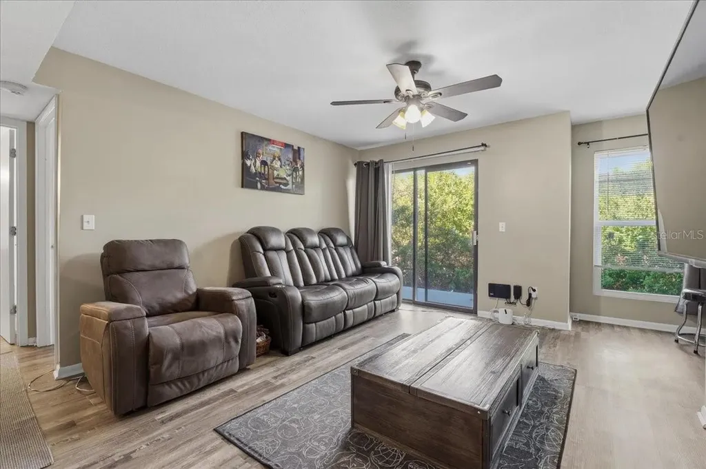 455 Alt 19 S Palm Harbor FL 34683