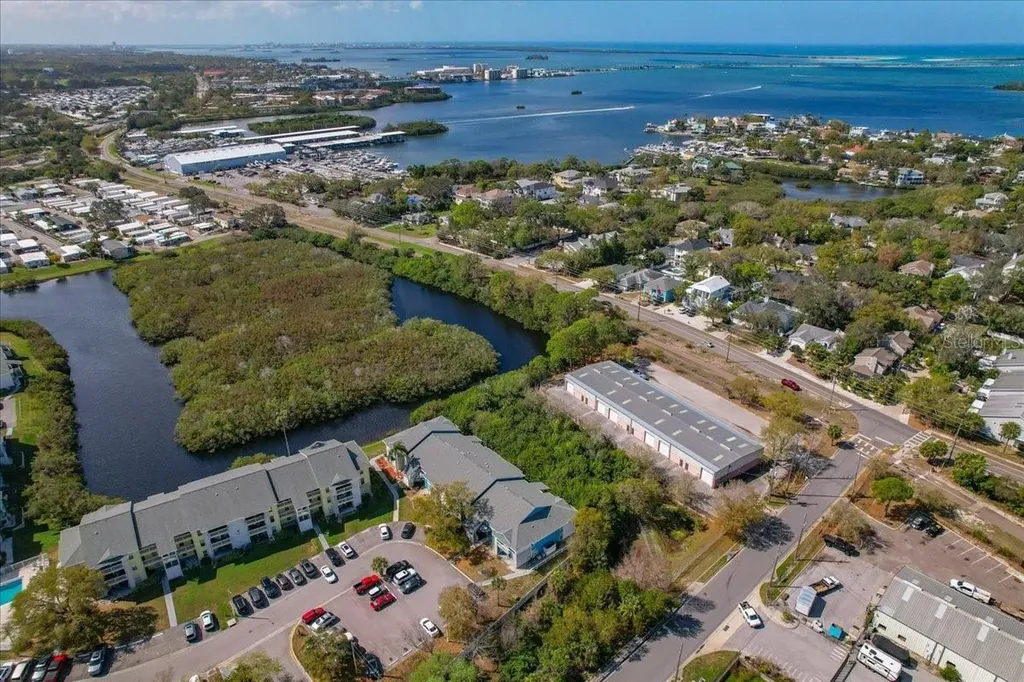 455 Alt 19 S Palm Harbor FL 34683