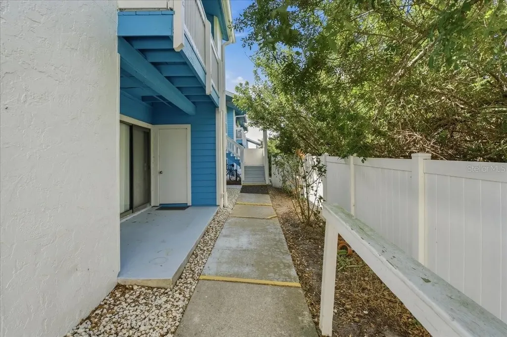 455 Alt 19 S Palm Harbor FL 34683