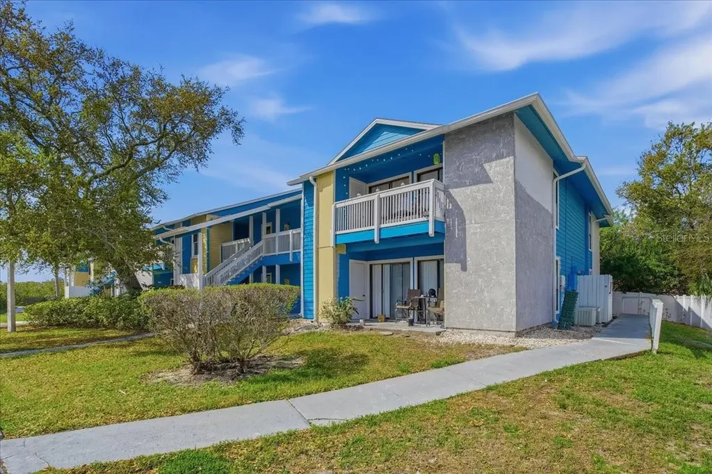 455 Alt 19 S Palm Harbor FL 34683