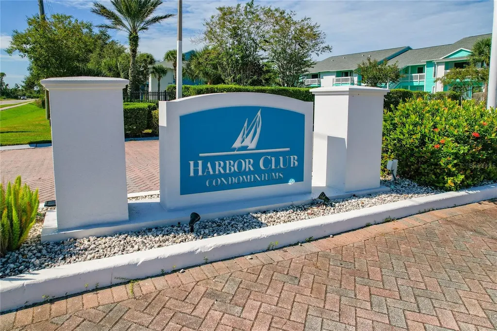 455 Alt 19 S Palm Harbor FL 34683