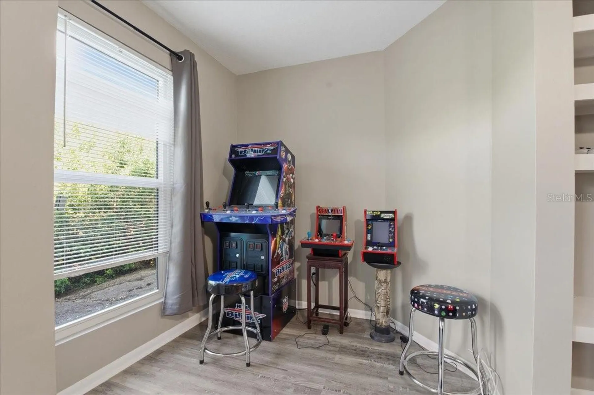 455 Alt 19 S Palm Harbor FL 34683
