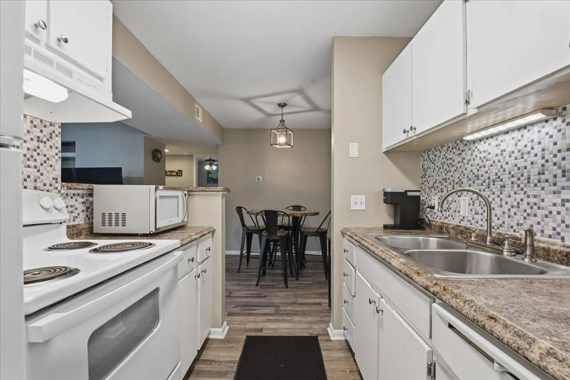 455 Alt 19 S Palm Harbor FL 34683