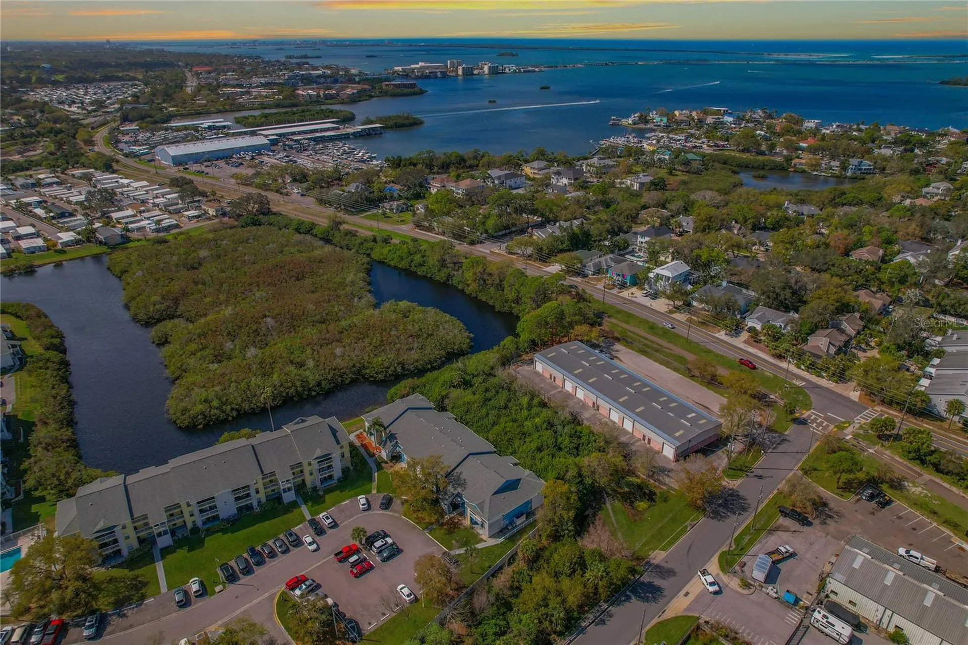 455 Alt 19 S Palm Harbor FL 34683