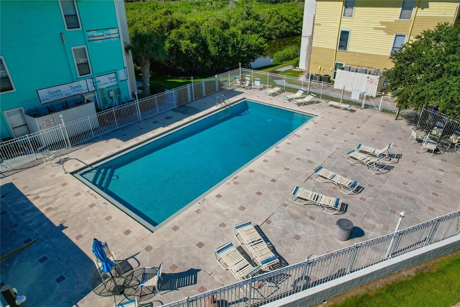 455 Alt 19 S Palm Harbor FL 34683