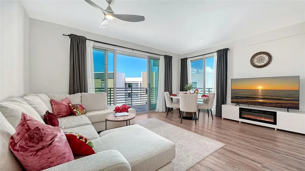 1703 N Tamiami Trail Sarasota FL 34234