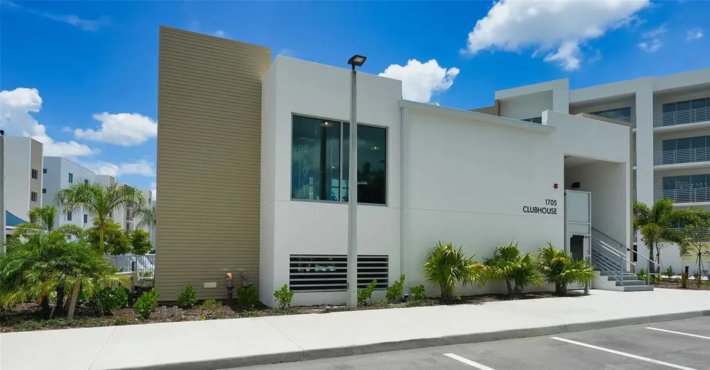 1703 N Tamiami Trail Sarasota FL 34234