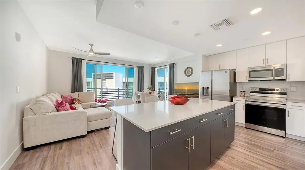 1703 N Tamiami Trail Sarasota FL 34234