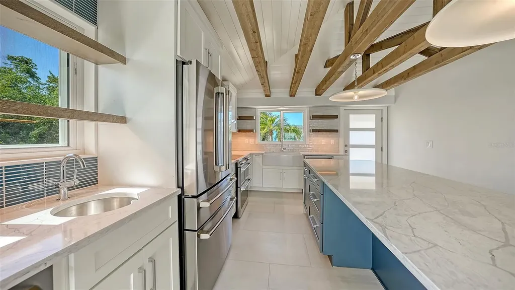 948 Spanish Drive S Longboat Key FL 34228