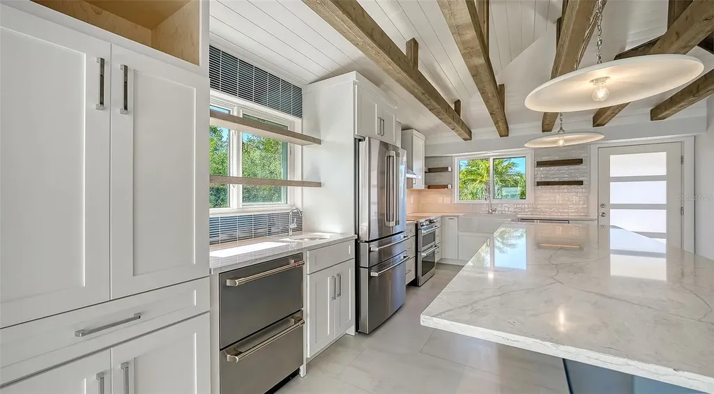 948 Spanish Drive S Longboat Key FL 34228