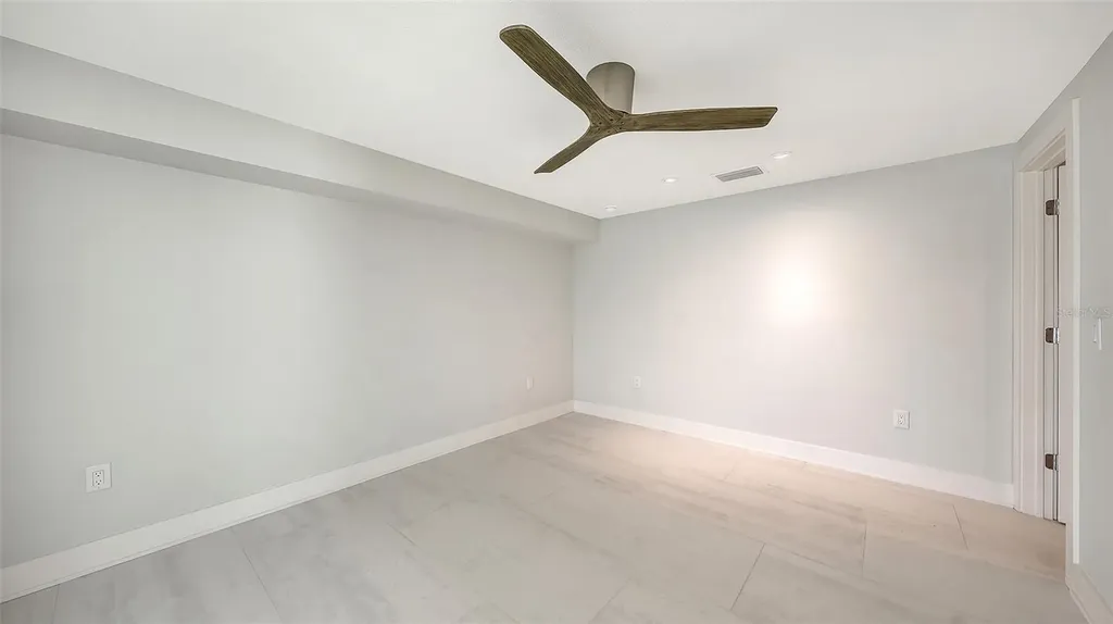 948 Spanish Drive S Longboat Key FL 34228