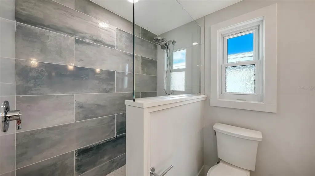 948 Spanish Drive S Longboat Key FL 34228