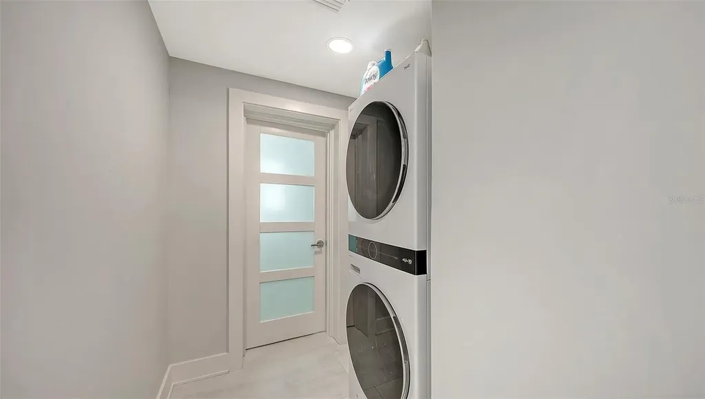 948 Spanish Drive S Longboat Key FL 34228