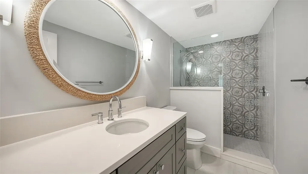 948 Spanish Drive S Longboat Key FL 34228
