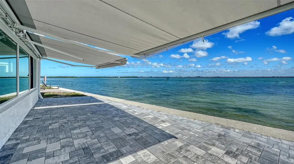 948 Spanish Drive S Longboat Key FL 34228
