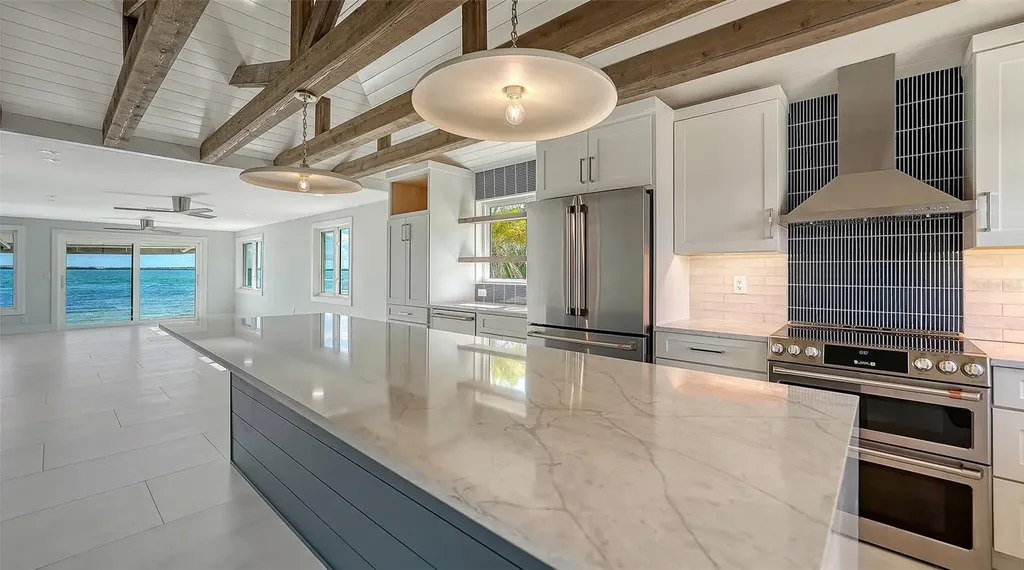 948 Spanish Drive S Longboat Key FL 34228