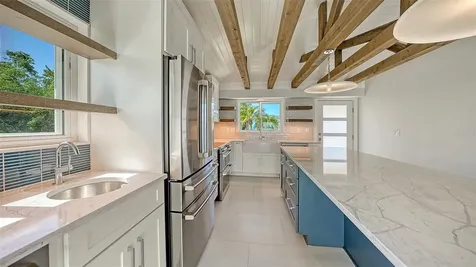948 Spanish Drive S Longboat Key FL 34228
