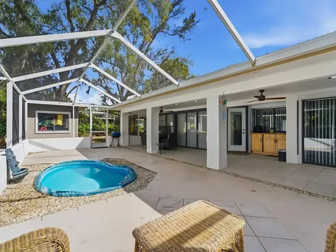 142 Barrington Drive Brandon FL 33511