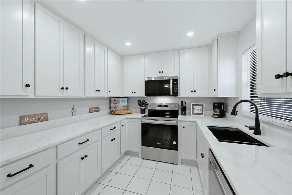 1230 56th Street W Bradenton FL 34209