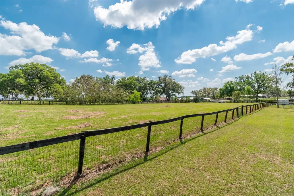 13025 NW Gainesville Road Reddick FL 32686