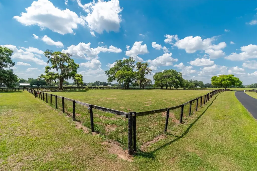 13025 NW Gainesville Road Reddick FL 32686