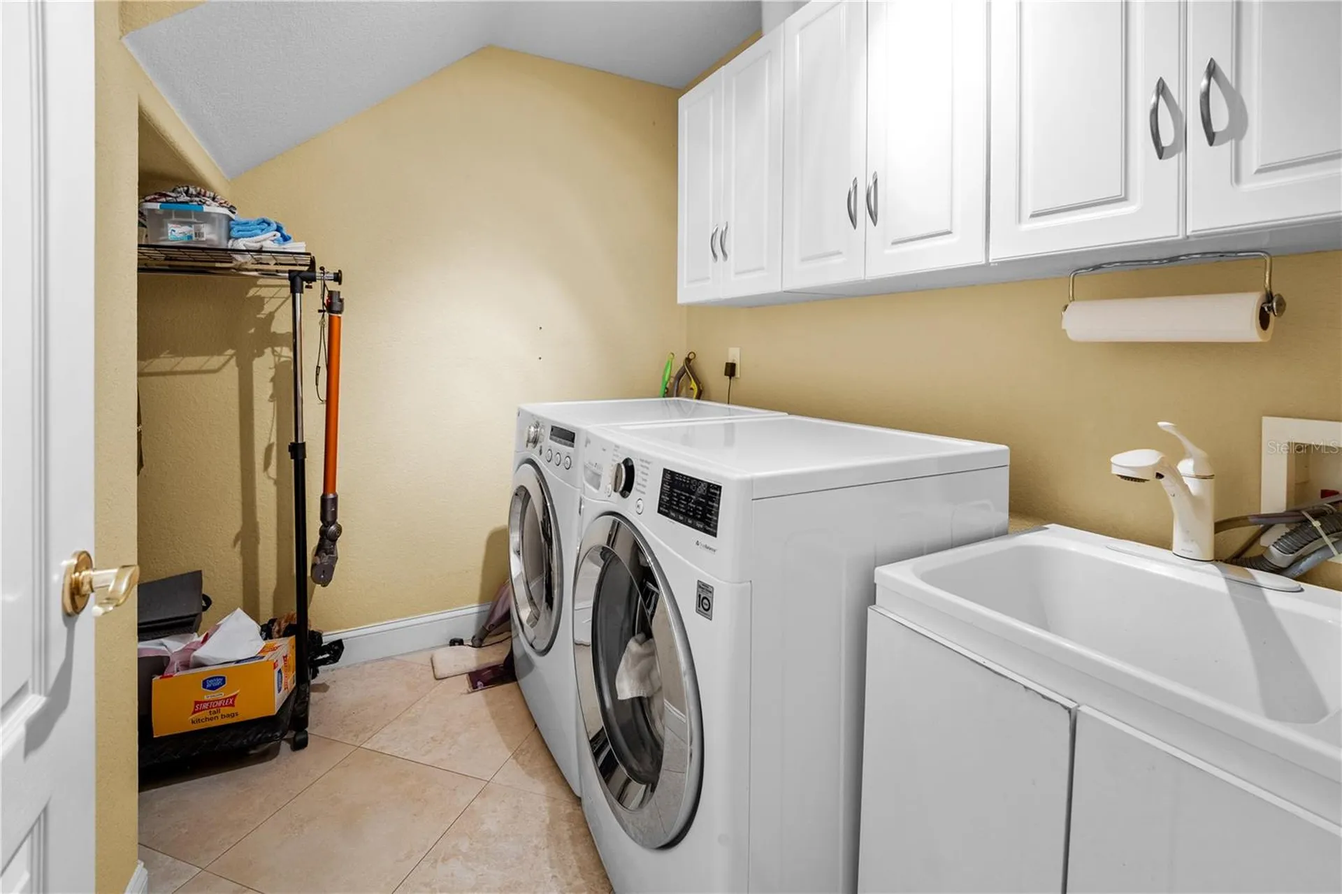 106 Burrell Circle Kissimmee FL 34744