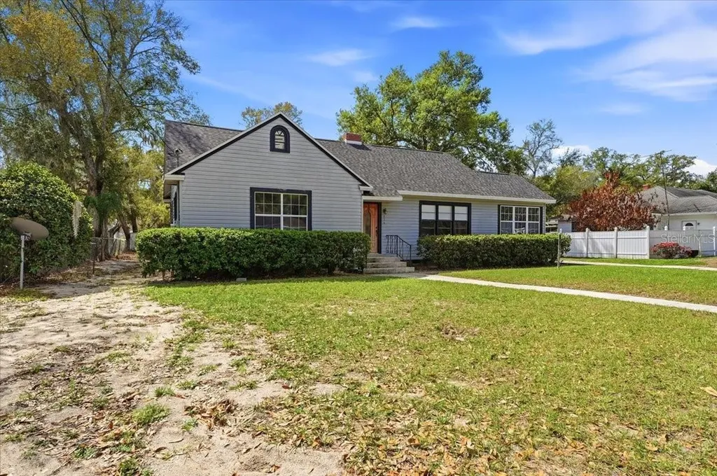 624 Avenue A NE Winter Haven FL 33881