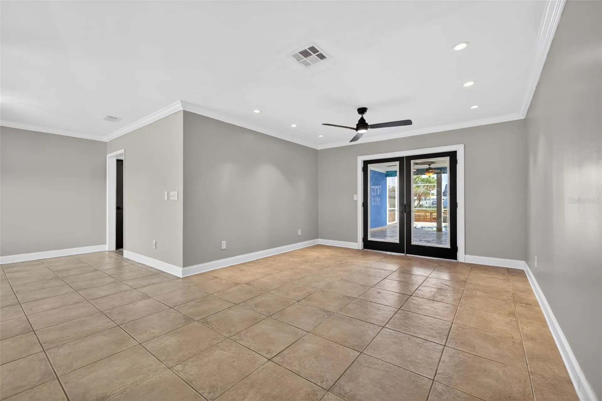 8711 Bay Crest Lane Tampa FL 33615