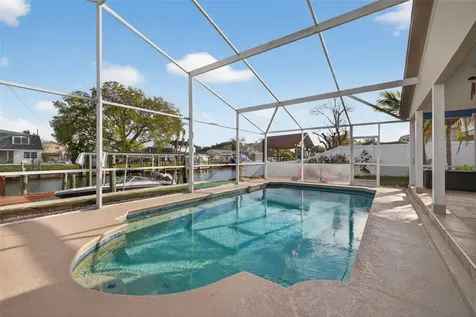 8711 Bay Crest Lane Tampa FL 33615
