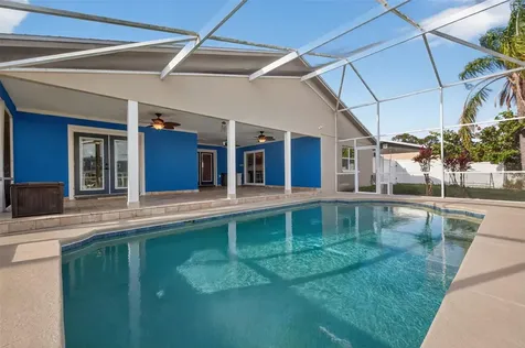 8711 Bay Crest Lane Tampa FL 33615