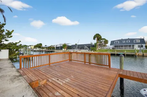 8711 Bay Crest Lane Tampa FL 33615